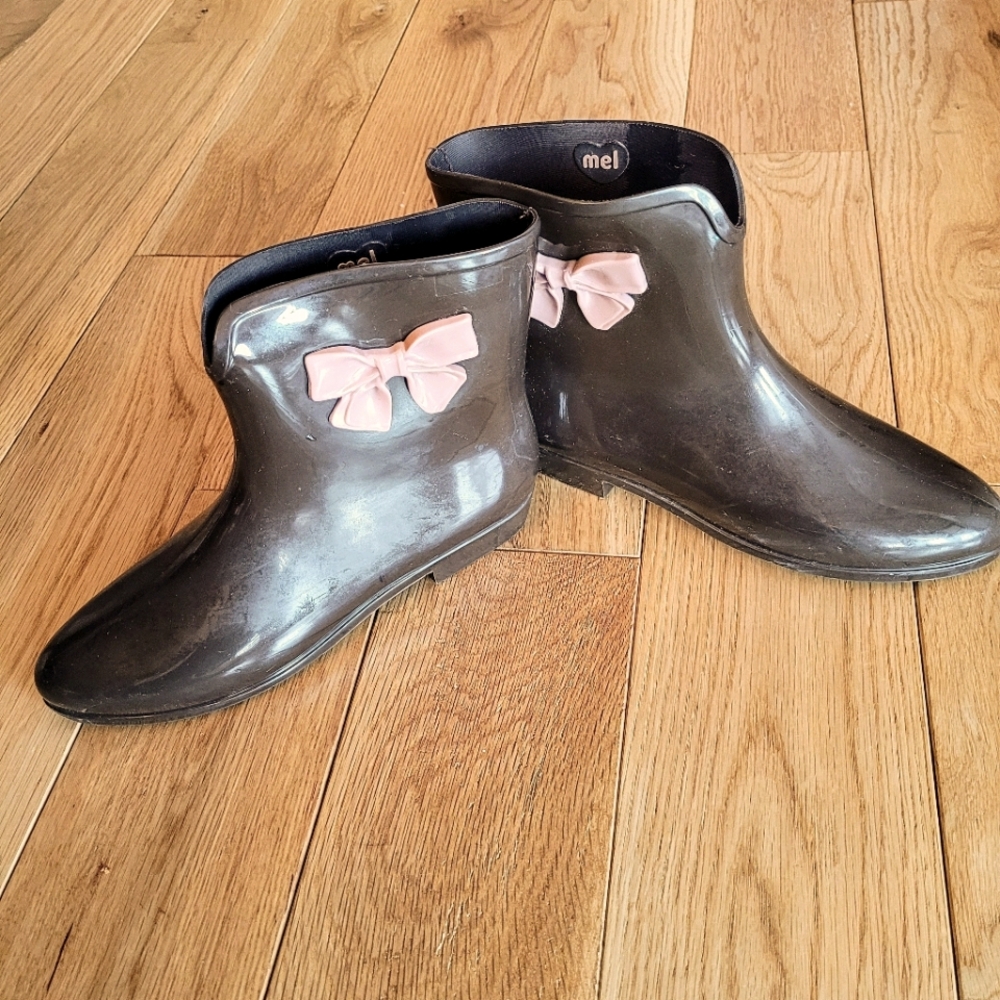 Mel by Melissa Rainboots